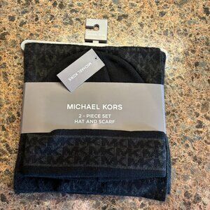 NWT Michael Kors 2 Piece Hat Scarf Set 34402C $88 One Size